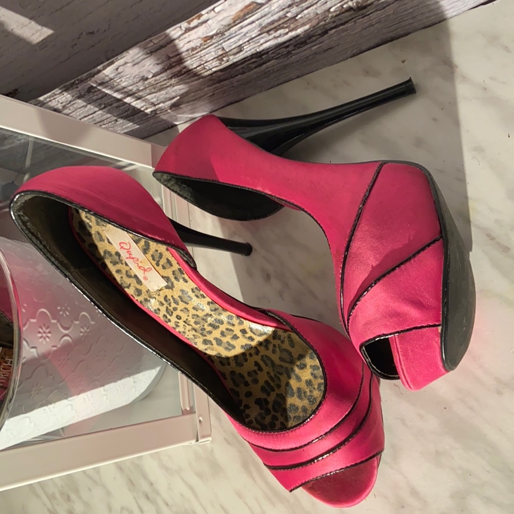 💗Pink heels for a spring wedding..?.. 💐🌸☺️